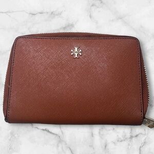 Tory Burch wallet